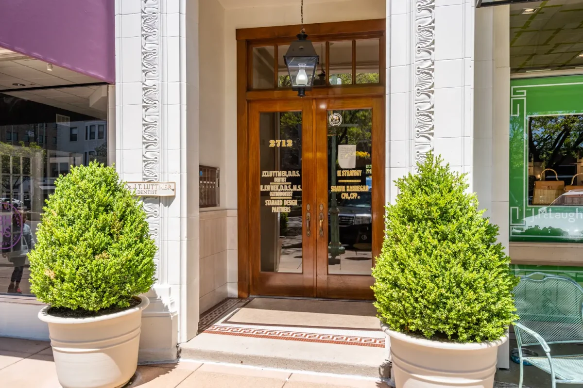 2712 Erie Avenue  #303