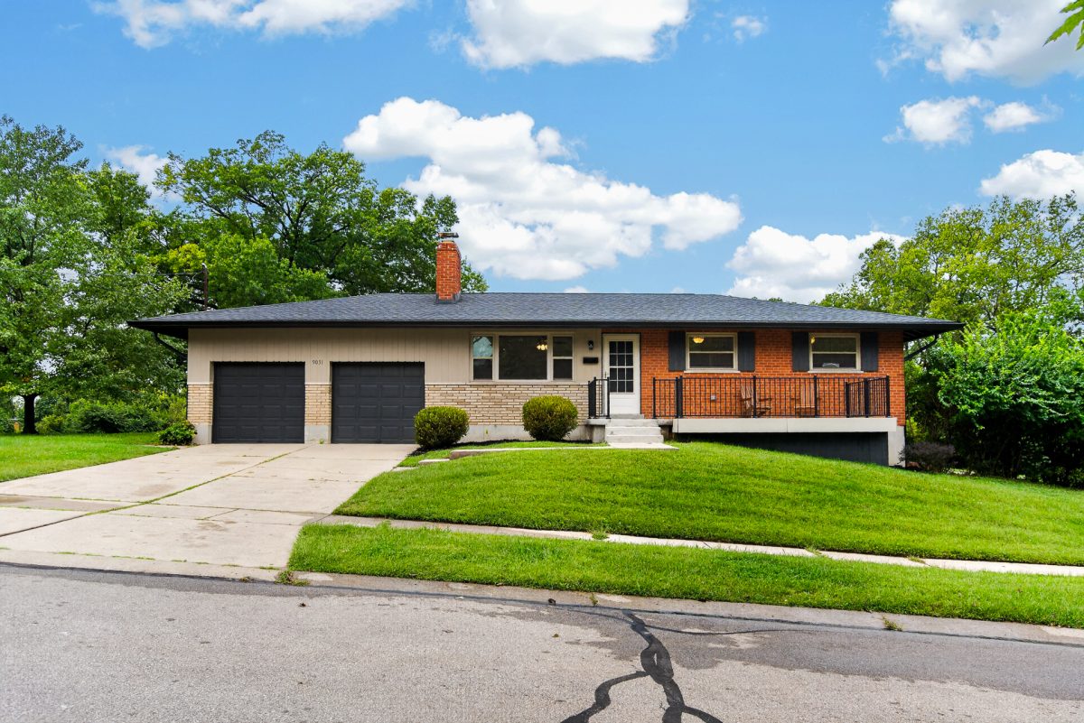 9031 Rolling Lane